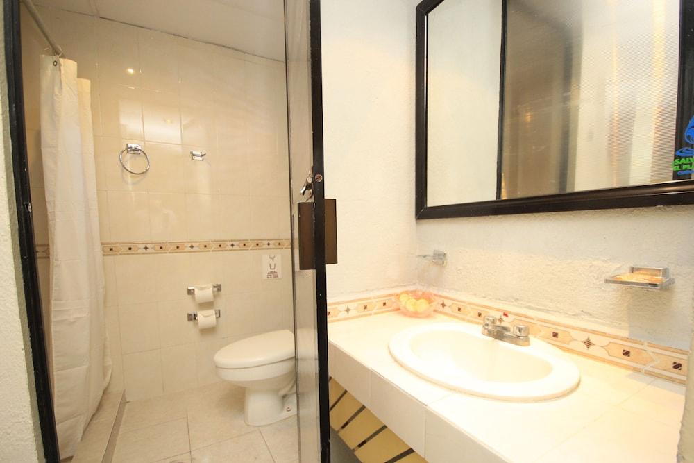 Hotel Enterprise Inn Plaza レオン エクステリア 写真